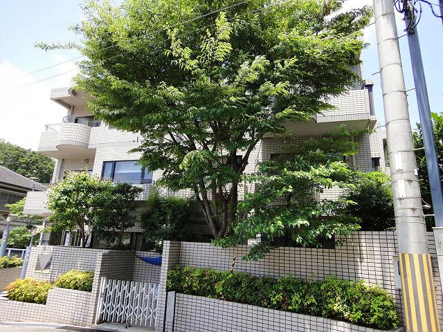 Local appearance photo. It is a quiet area of the first kind low-rise exclusive residential area