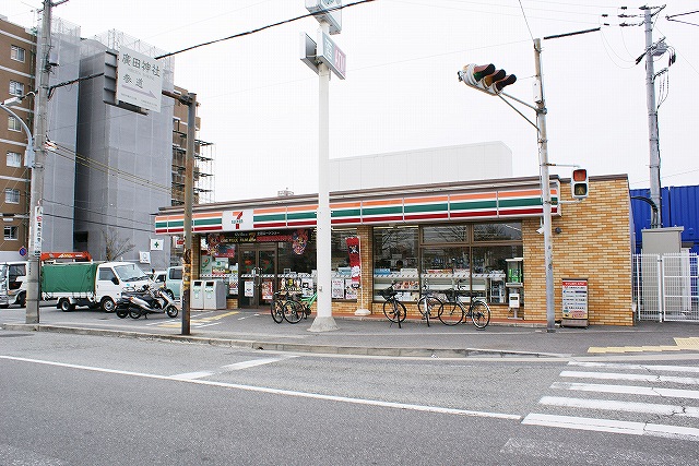 Convenience store. Seven-Eleven Nishinomiya Yanagimoto the town store (convenience store) to 284m