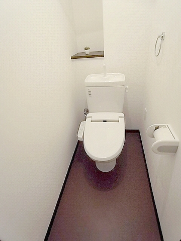 Toilet. Interior: Image