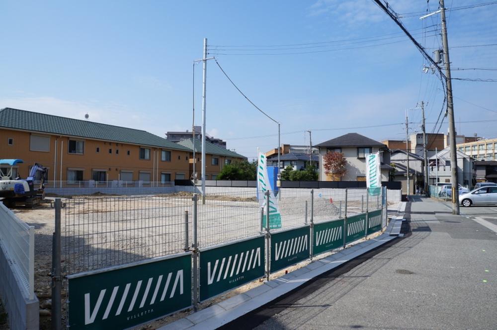 Local photos, including front road. All 8 compartment !!, including 1-chome !! corner lot Toinokuchi cho