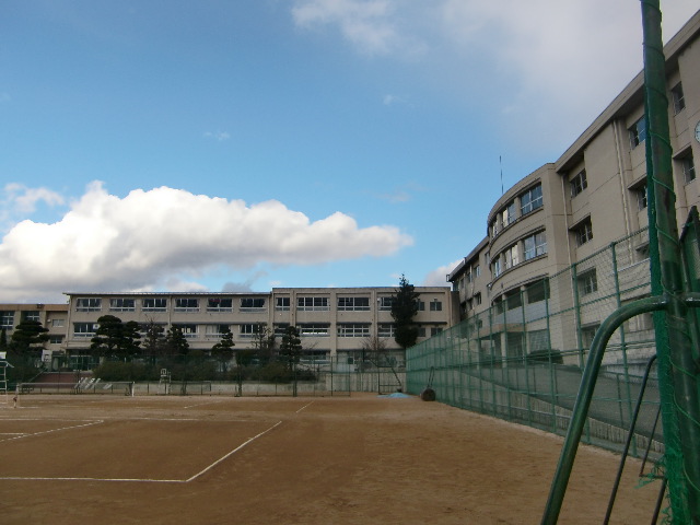 Junior high school. 152m to Nishinomiya Municipal Yamaguchi junior high school (junior high school)