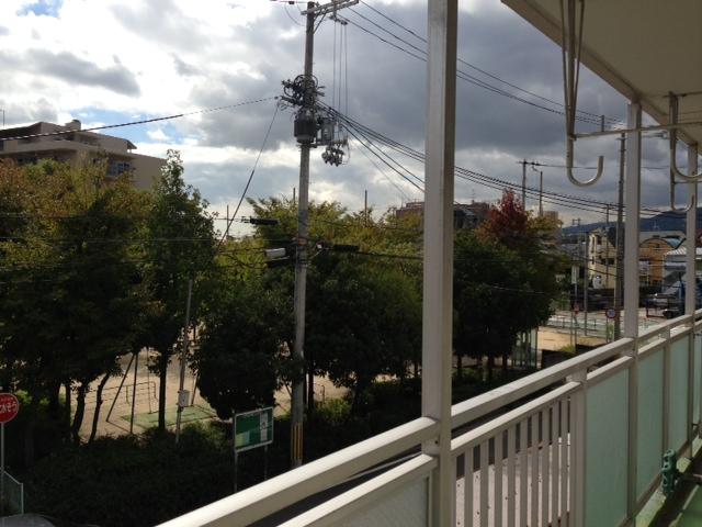 Balcony. Green is visible from the balcony (^ o ^)