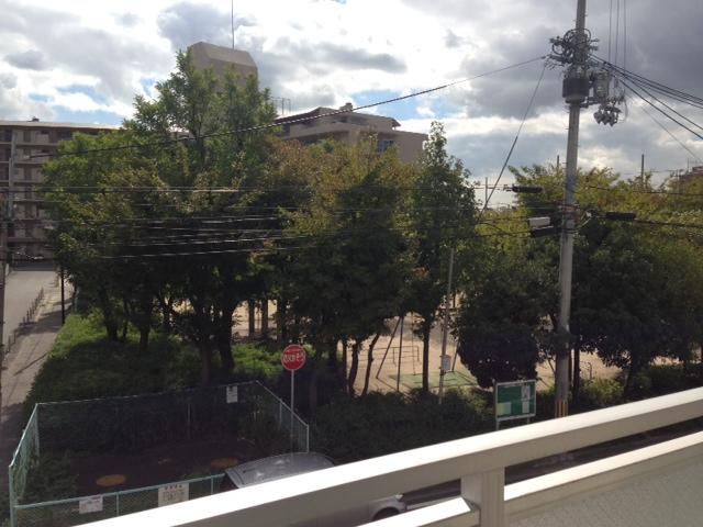 View photos from the dwelling unit. On the south-facing, ventilation ・ Day is good