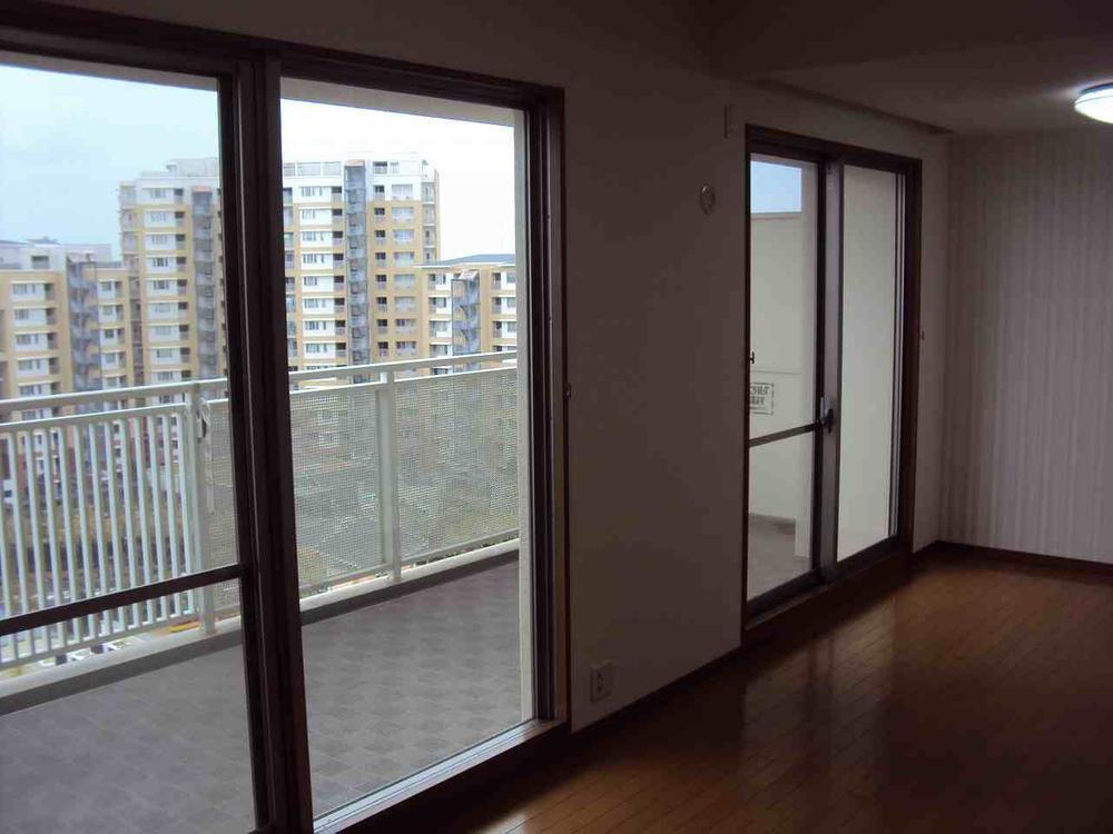 View photos from the dwelling unit. View from local