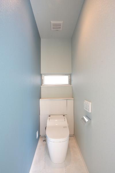 Toilet. Restroom (second floor)