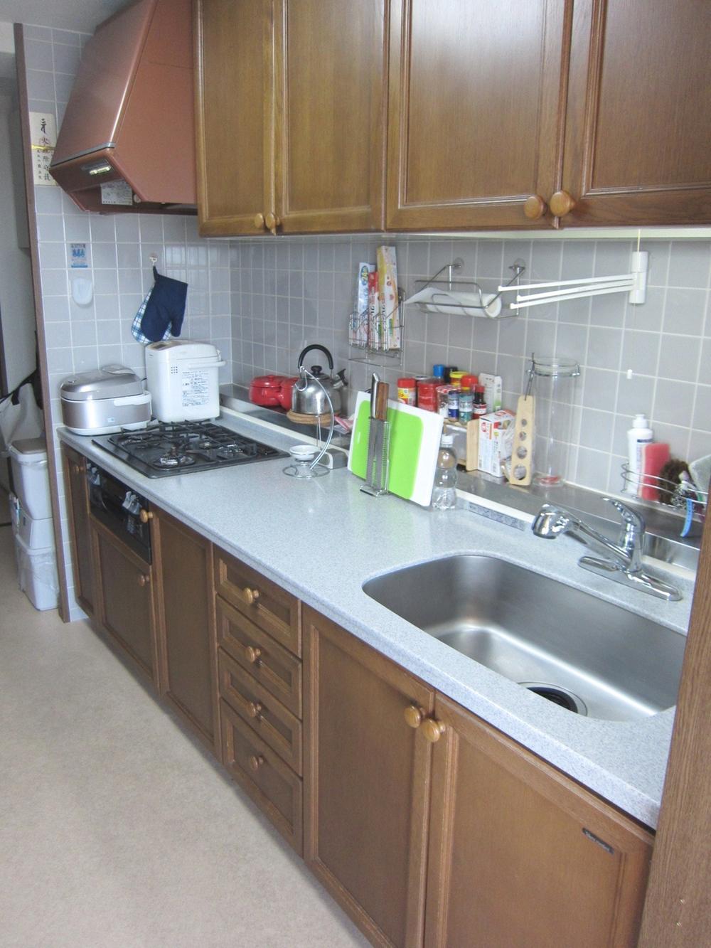 Kitchen. Indoor (June 2013) Shooting