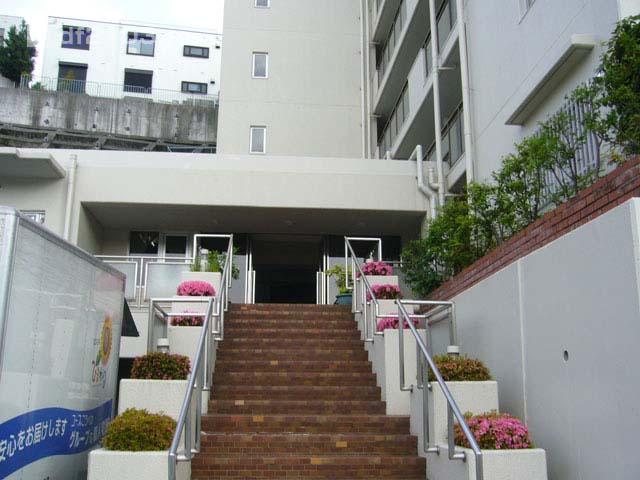 Local appearance photo. Showa is a 55-year May Total units 39 units of apartments built.