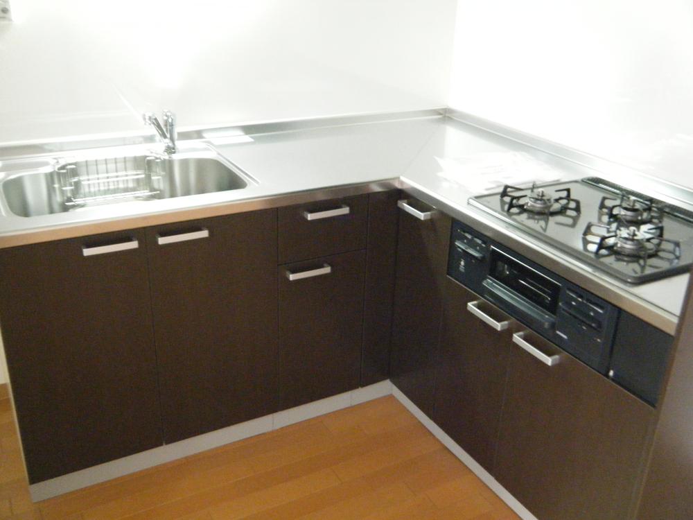 Kitchen. Indoor (12 May 2013) Shooting
