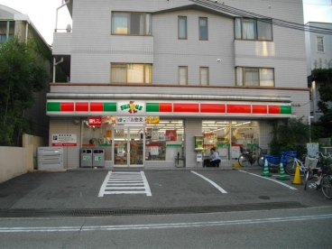 Convenience store. Thanks KinoeYoen Station store up to (convenience store) 580m