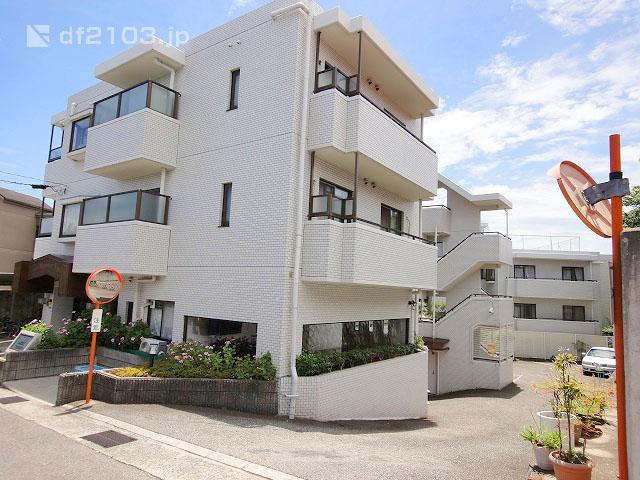 Local appearance photo. Local (June 2011) shooting 4 is the total number of units 20 units of apartment-denominated floor!