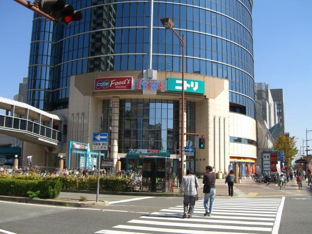 Shopping centre. Frente to Nishinomiya 1230m
