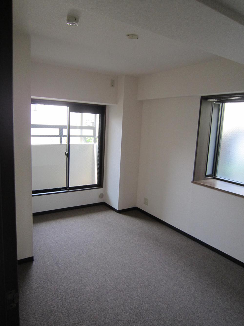 Non-living room. Western-style 6.6 Pledge