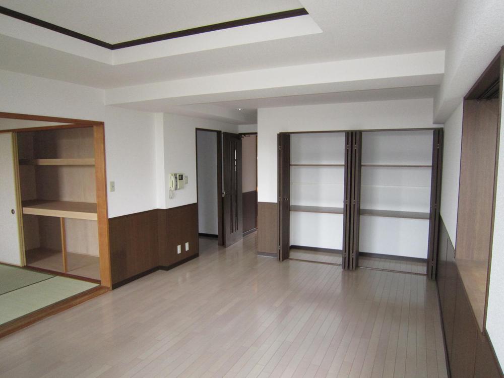 Living. Since storage is a lot you can use widely LD is (* ^ _ ^ *)
