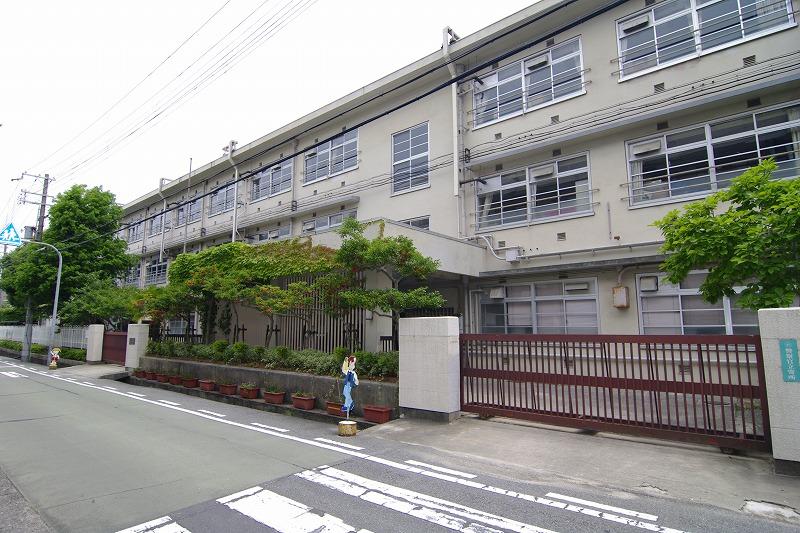 Primary school. 362m to Nishinomiya City Yasui Elementary School