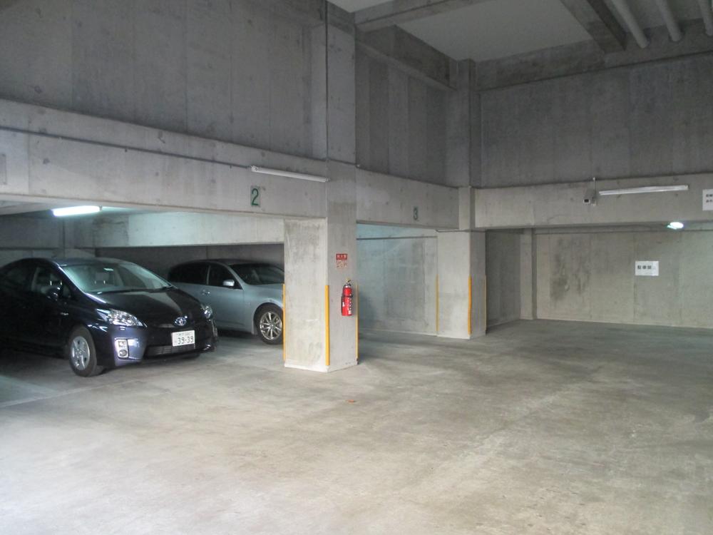 Parking lot. Common areas Garage sky There month / 13000 yen ~