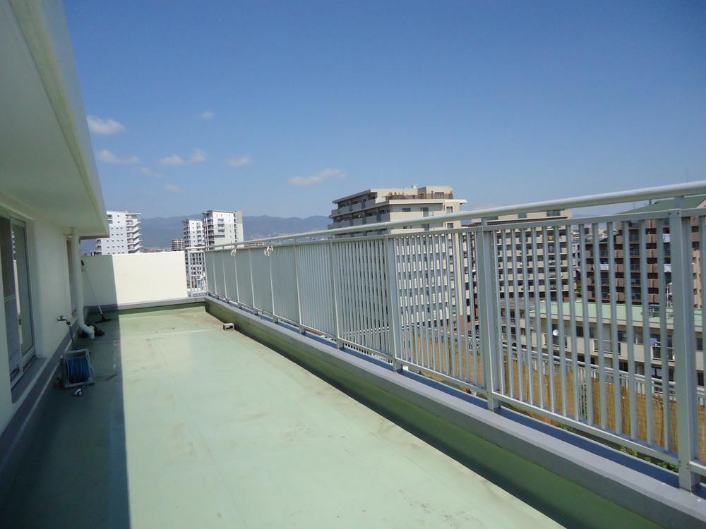 Balcony. Local (April 2013) Shooting