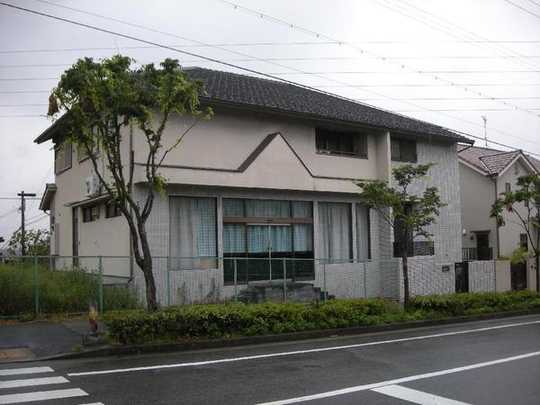 Local appearance photo. The building is the appearance.