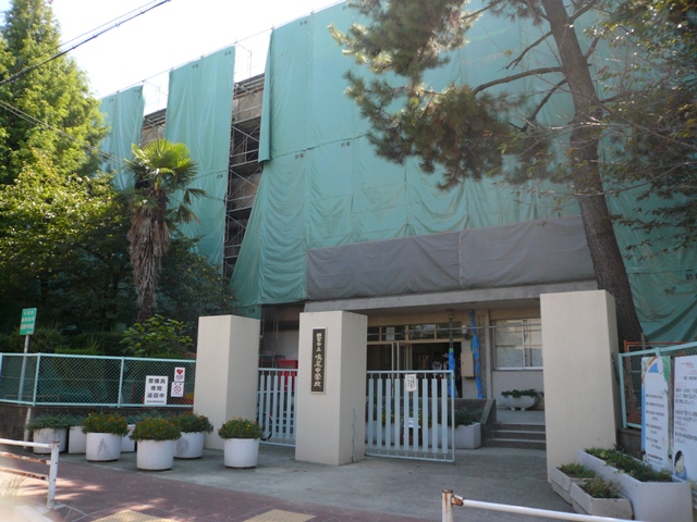 Junior high school. 300m to Nishinomiya Municipal Naruo junior high school (junior high school)