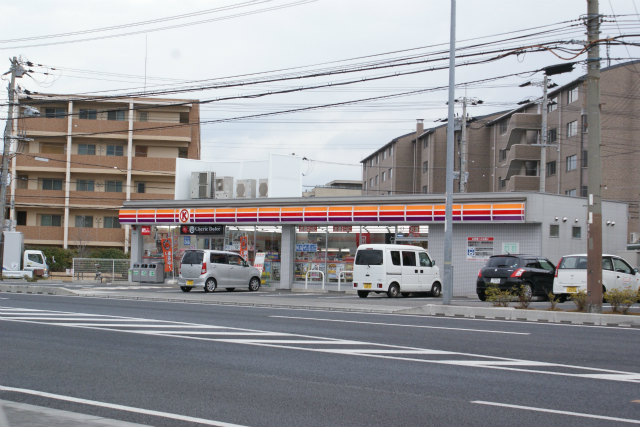 Convenience store. 80m to convenience store (convenience store)