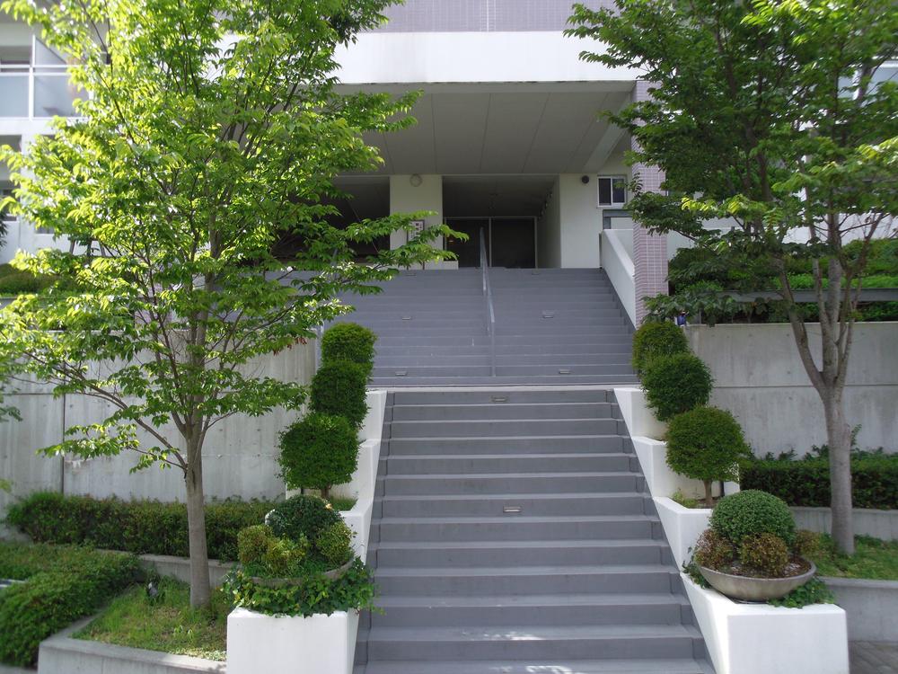 Local appearance photo. Entrance (10 May 2013) Shooting