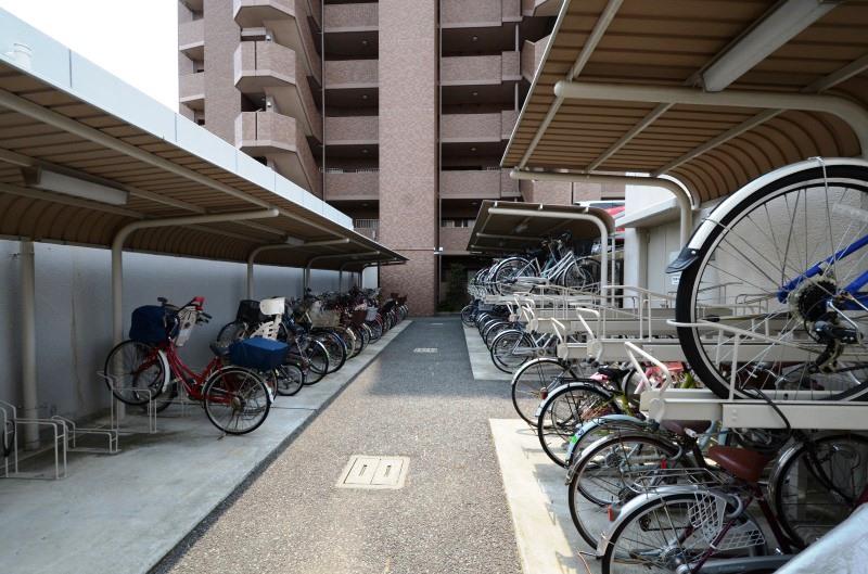 Other common areas. Bicycle-parking space