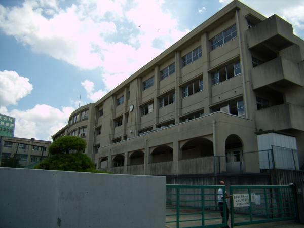 Junior high school. 770m up to junior high school Yamaguchi Junior High School