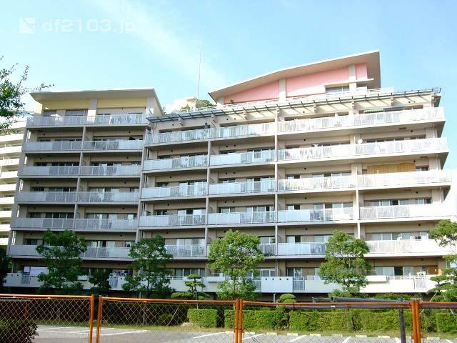 Local appearance photo. Local (August 2012) shooting June 1998 is built.