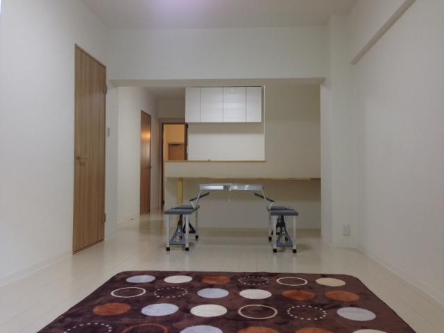 Living. LDK is spacious 14.7 Pledge