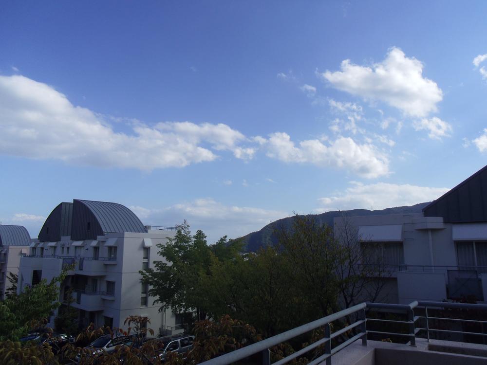 View photos from the dwelling unit. (October 2013) Shooting