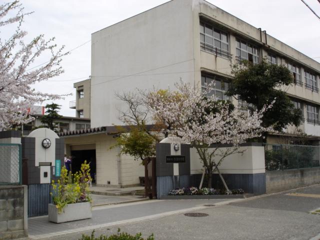 Junior high school. 324m to Nishinomiya Municipal Imazu junior high school