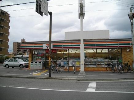 Convenience store. 880m to Seven-Eleven Nishinomiya Murokawa the town shop