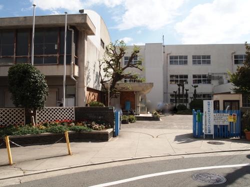 Primary school. 615m to Nishinomiya Municipal KinoeYoen Elementary School