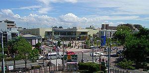 Shopping centre. Uniqlo LaLaport to Koshien shop 637m