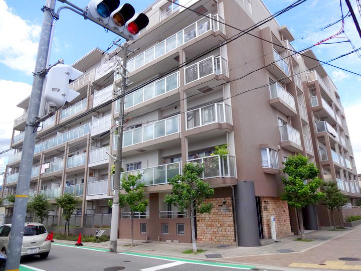 Local appearance photo. A 5-minute walk from Hankyu Nishinomiya-Kitaguchi Station! This station Chica location