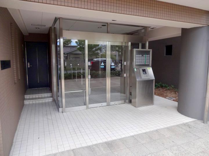 Local appearance photo. Of course, it is with auto-lock! Security aspects is also safe