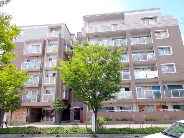 Local appearance photo. South balcony is also attractive! Bright room!