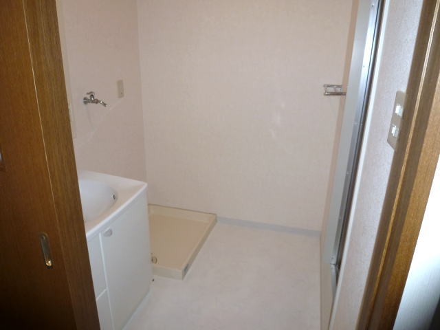 Washroom. Wash basin ・ Washing pan ・ Undressing space