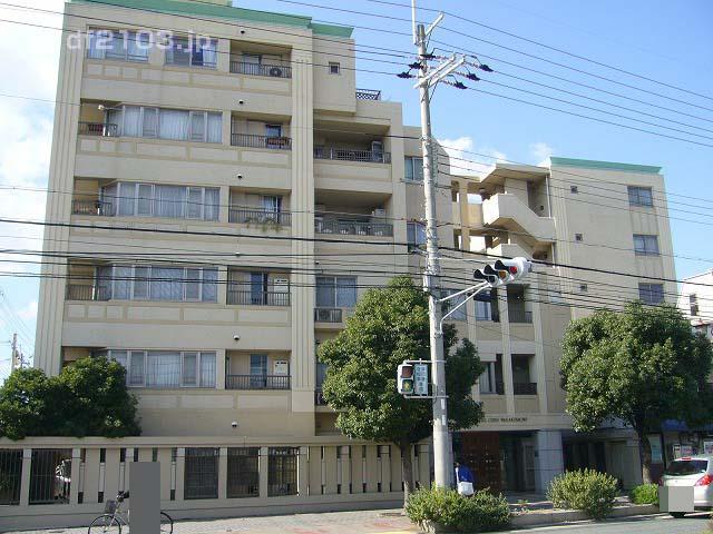 Local appearance photo. JR Koshienguchi 14 mins!