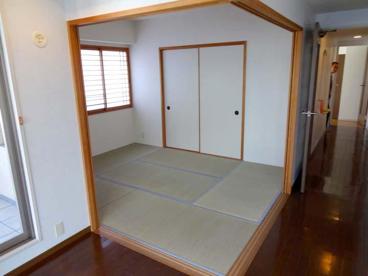 Non-living room. Indoor (12 May 2013) Shooting Large space of about 21 tatami By using the LDK about 15 tatami and Japanese-style room 6 quires is born 1