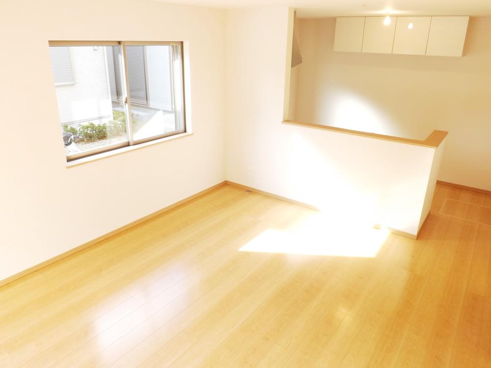Same specifications photos (living). Same specifications photos (living) Unnecessary and easy care wax!