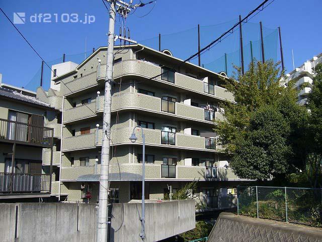 Local appearance photo. Local (10 May 2008) Shooting Nestled in a residential area of ​​Hankyu Nishinomiya-Kitaguchi Yamate