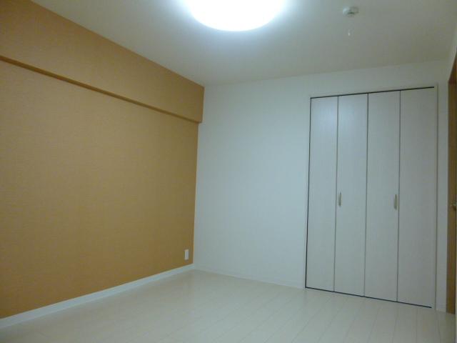 Non-living room. 6 Pledge Western-style, Flooring, wall, Closet had made