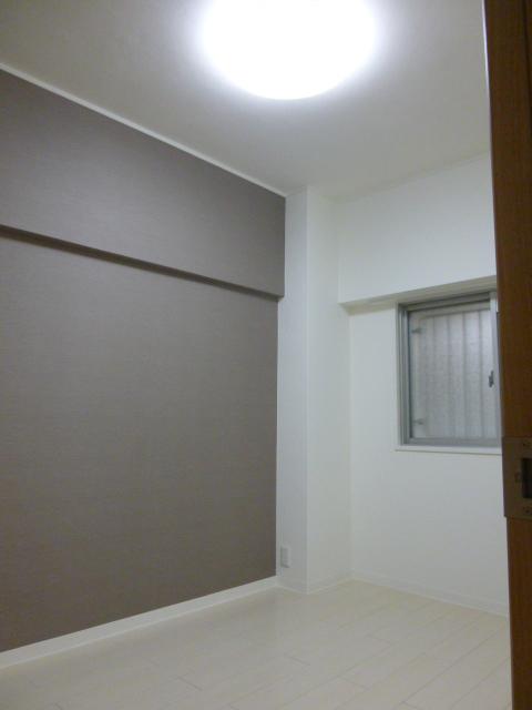 Non-living room. 4.5 Pledge Western-style, , Flooring, wall, Closet had made