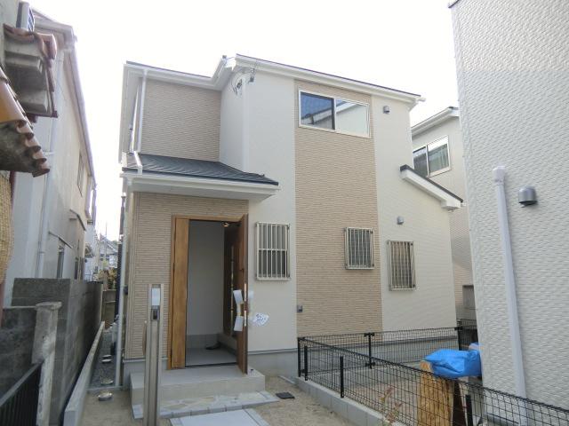 Local appearance photo. Local photos (appearance) all three House ・ No. 3 place parking two Allowed! 