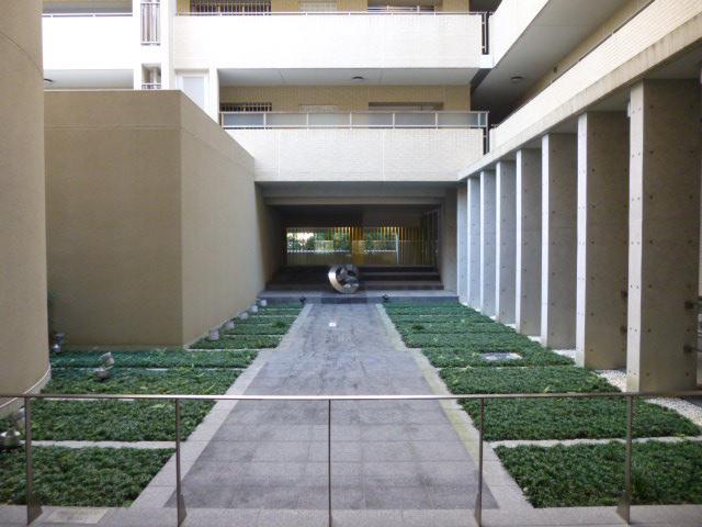 Other common areas. Common areas, courtyard