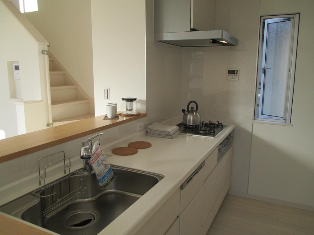 Kitchen. Bright kitchen ・ It will be fun every day dishes!