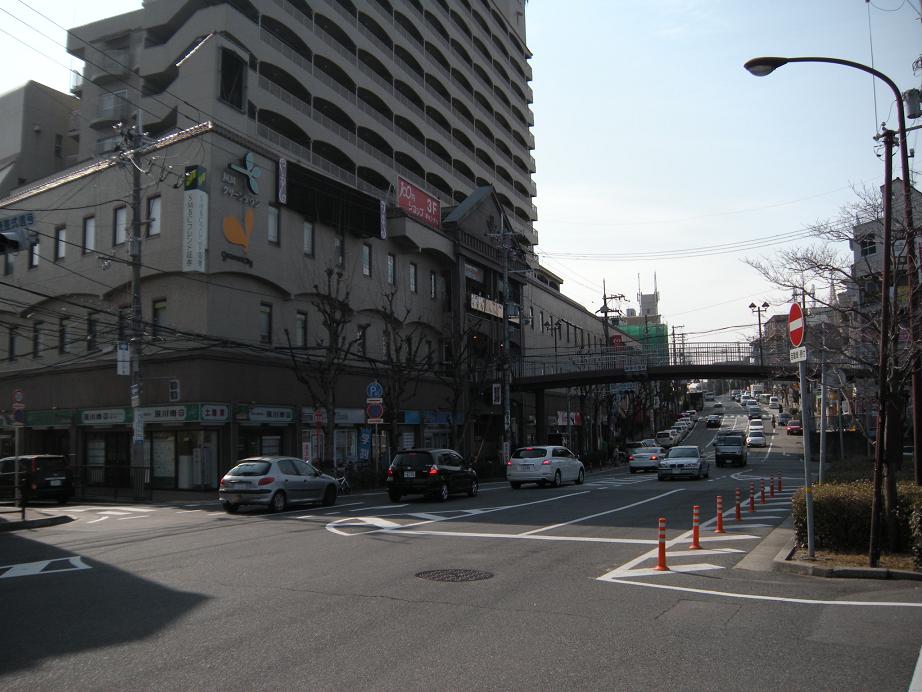 Supermarket. 761m until Shukugawa Green Town (Super)