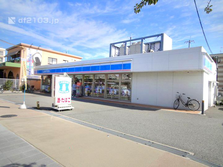 Convenience store. 963m until Lawson Nishinomiya Municipal Central Hospital before shop