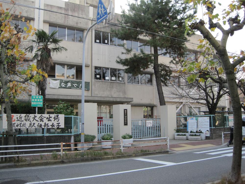 Junior high school. 1365m to Nishinomiya Municipal Naruo junior high school