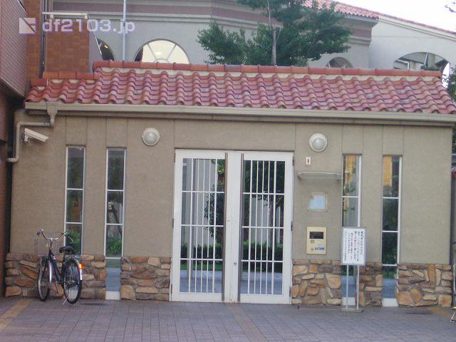 Local appearance photo. Local (February 2010) Shooting, Natural hot spring public bath in the apartment, Indoor pool, Fitness ・ There are a lot of facilities, such as such as a theater room